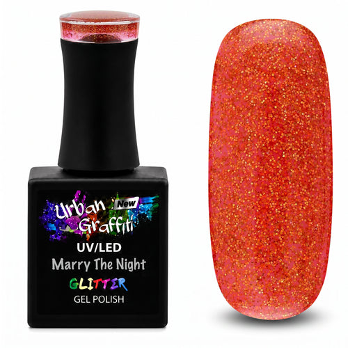 Marry The Night - UGGP-A0768. C'est le vernis gel citrouille ultime, sombre et scintillant.